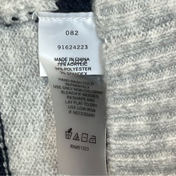Vince Camuto Gray & Navy Striped Knitted Pullover Hooded Sweater Size Small NWT - Picture 4 of 7